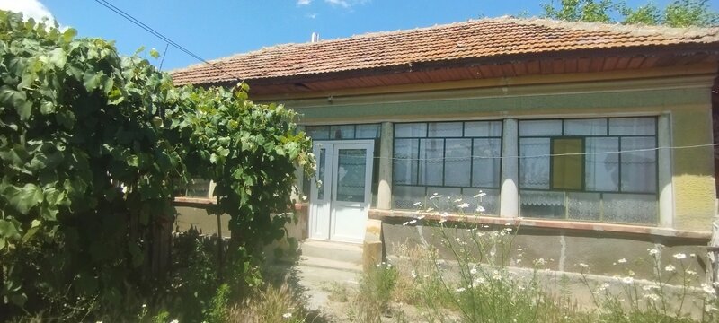 Ilfov, Calugareni (Branistari), de vanzare casa, 1.500 mp, cadastru-intab.